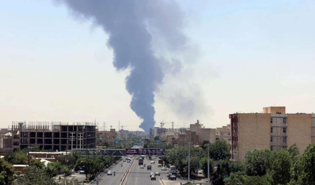 "Israel" bombardea el oeste de Irán.