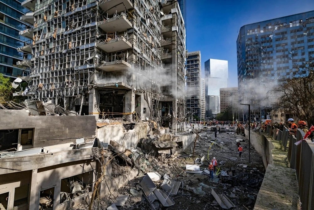 Escenas de la destrucción de Ramat Gan como resultado del impacto de los misiles iraníes. Foto: AFP