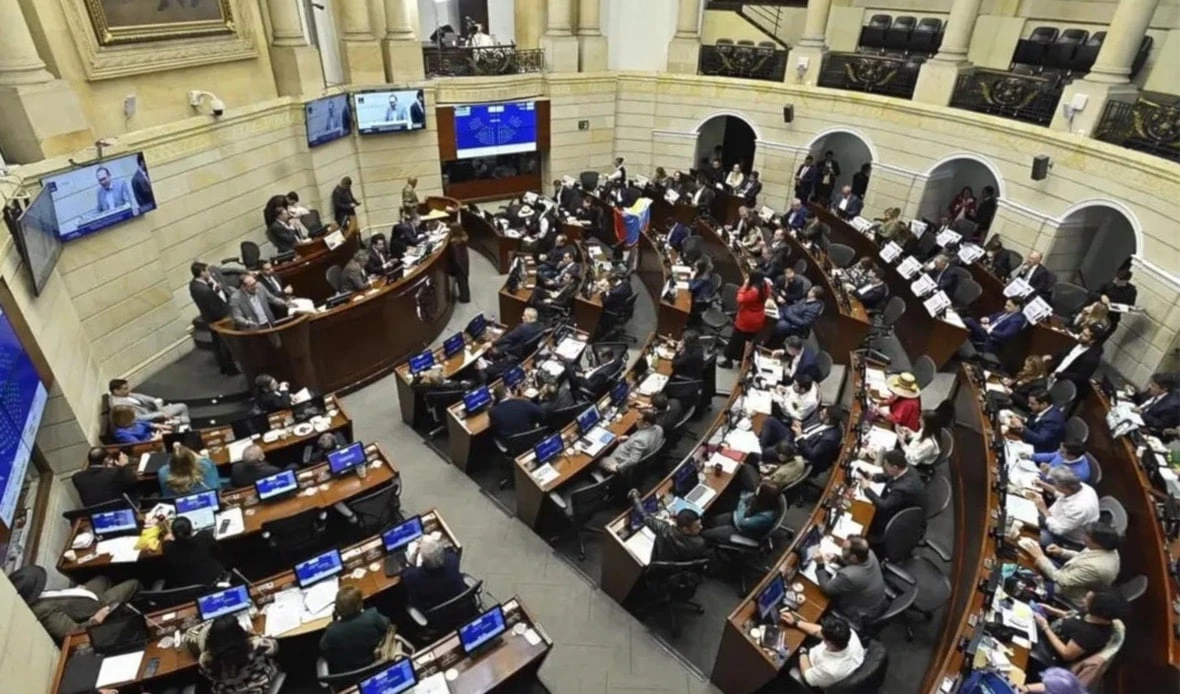 El Senado de Colombia aprobó la reforma laboral impulsada por Petro