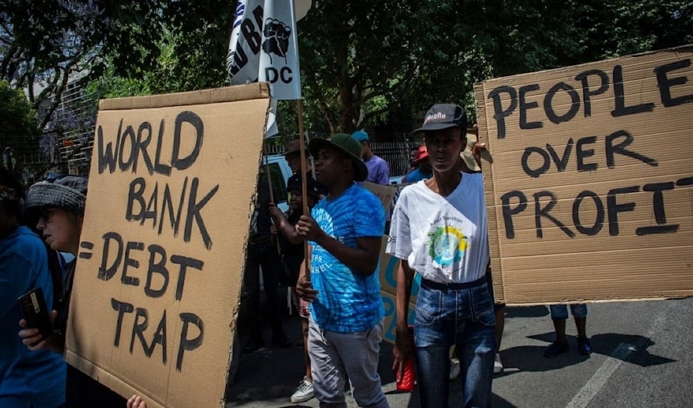 Son frecuentes las protestas contra el FMI y el Banco Mundial en países del Sur global. 