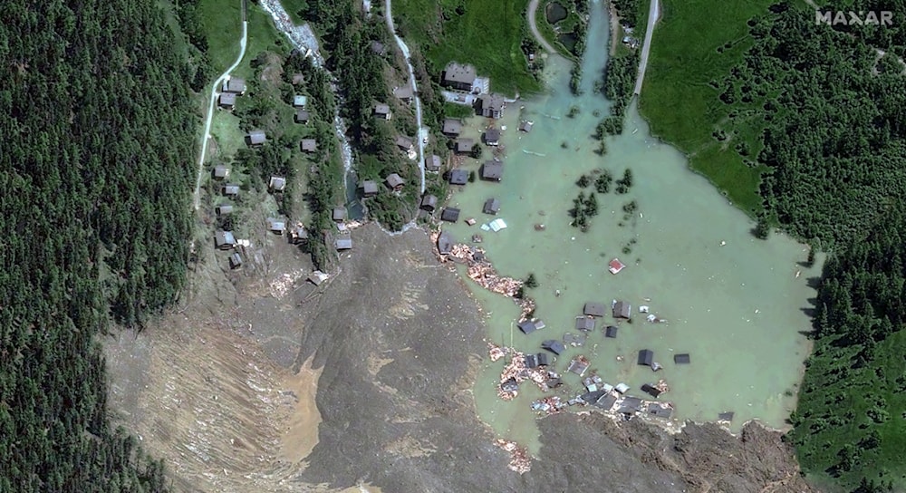 Pueblo de Suiza queda sepultado por un enorme glaciar