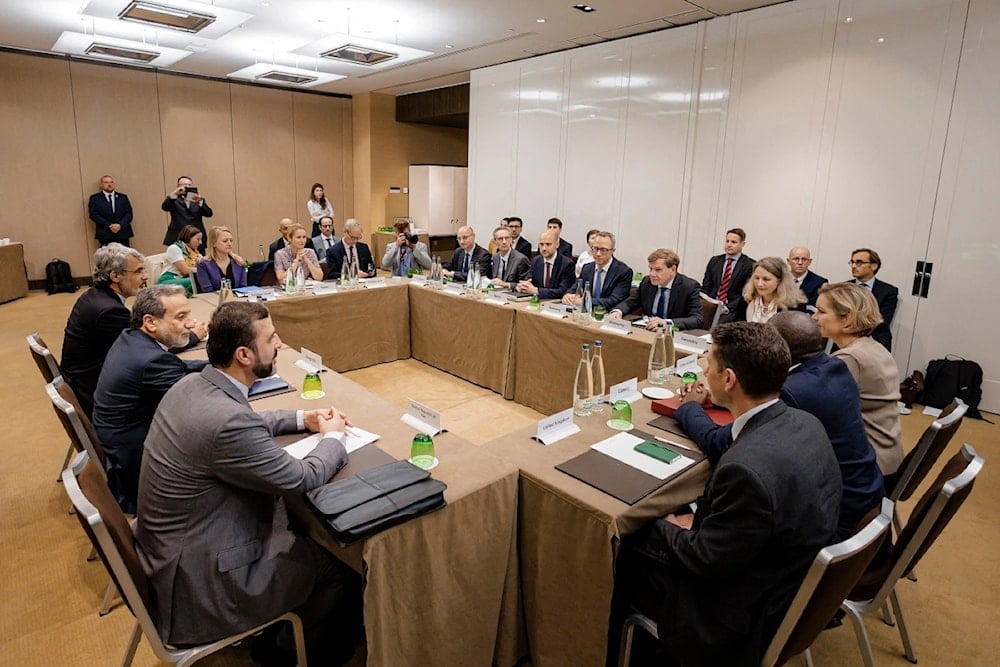 Reunión entre Irán y la troika europea este 20 de junio. Foto: AFP