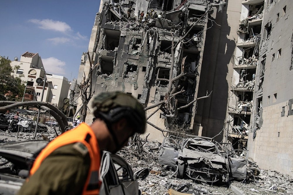 Ruinas de un edificio alcanzado por un misil iraní en Beersheba, al sur de la Palestina ocupada. Foto: AFP