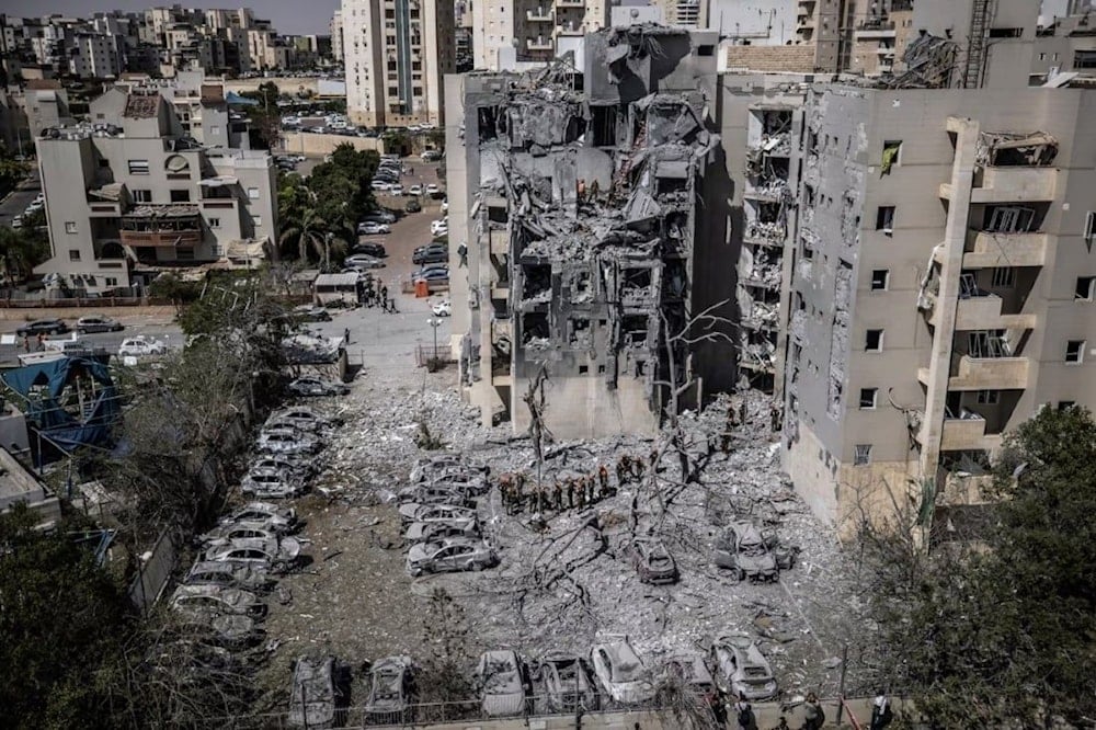  Un misil iraní causa daños en Beersheba , sur de Palestina ocupada (Foto: AFP)