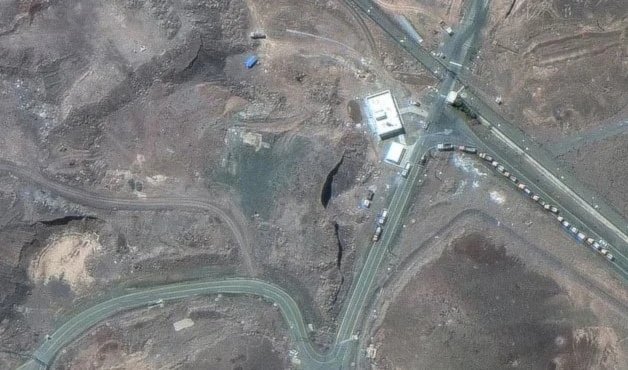 Imagen satelital de la central nuclear de Fordow tomada el 19 de junio de 2025. Imagen satelital de la central nuclear de Fordow tomada el 19 de junio de 2025.