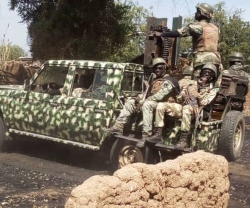Patrulla de las Fuerzas Armadas de Nigeria