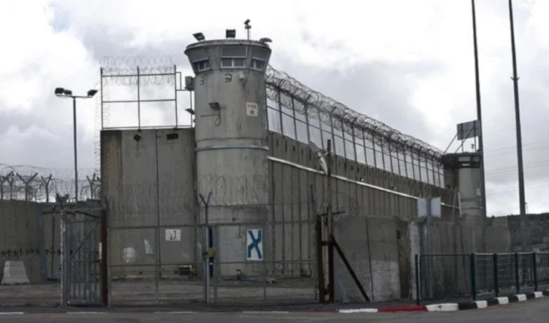 La prisión de Ofer, ubicada en Cisjordania, alberga a detenidos administrativos, menores de edad y presos políticos.