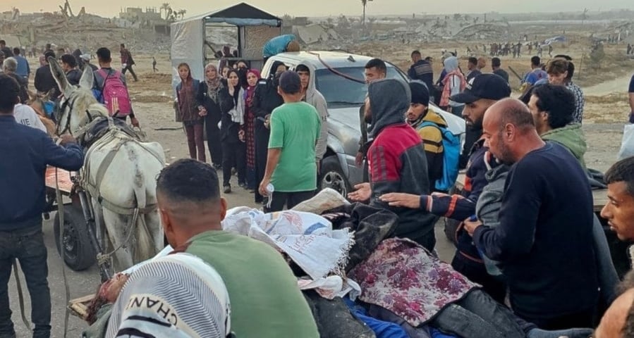 Mártires y heridos en tiroteos israelíes cerca de un centro de distribución de ayuda en Gaza.