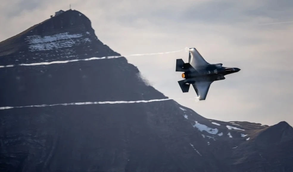 Sectres sociales y organizaciones pro derechos humanos han denunciado el apoyo militar británico a "Israel"