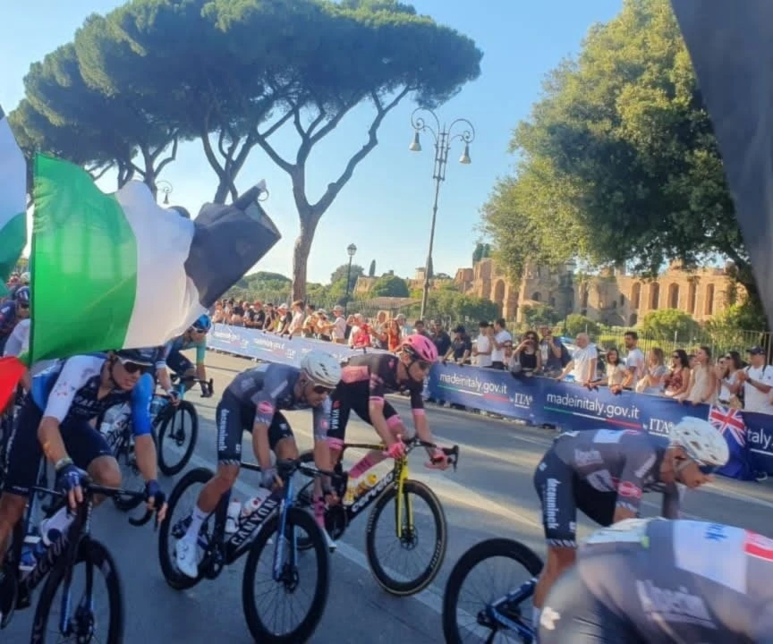 Manifestaciones por la Franja de Gaza irrumpieron en el Giro de Italia