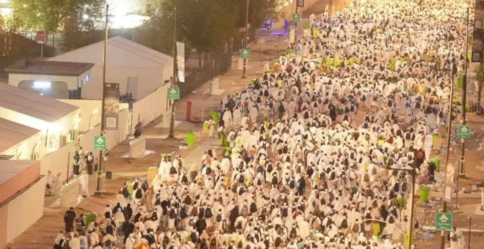 Hajj 2025: Más de 1.6 millones de peregrinos llegan a Muzdalifah