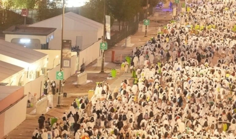 Hajj 2025: Más de 1.6 millones de peregrinos llegan a Muzdalifah