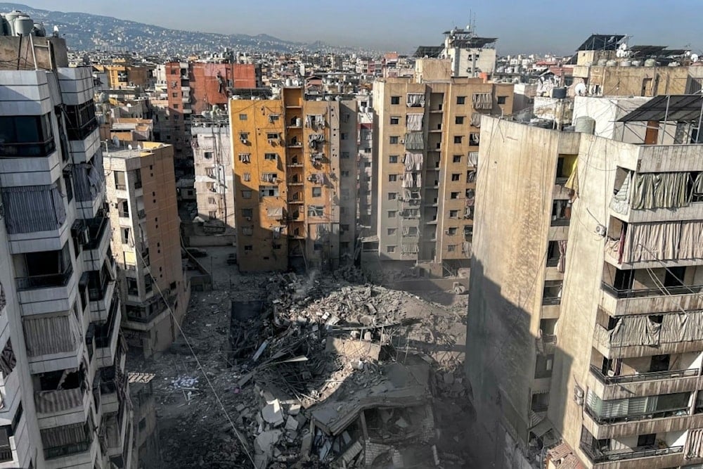 La agresión israelí al suburbio sur de Beirut de ayer jueves 5 de junio redujo a cenizas un edificio y causó daños en los alrededores. (Foto: AFP)