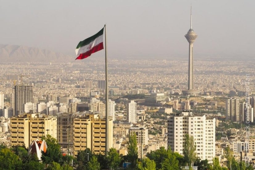 ​Irán: privar a cientos de millones de personas del derecho a viajar, únicamente por su religión o nacionalidad, constituye un caso claro de discriminación racial y racismo institucional.