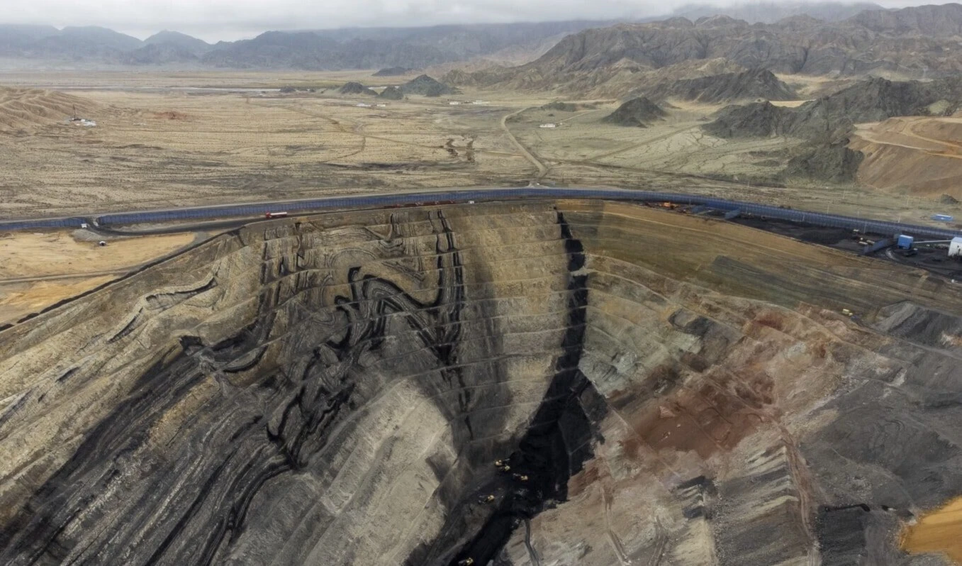 China acepta reanudar los suministros de tierras raras a EE.UU.