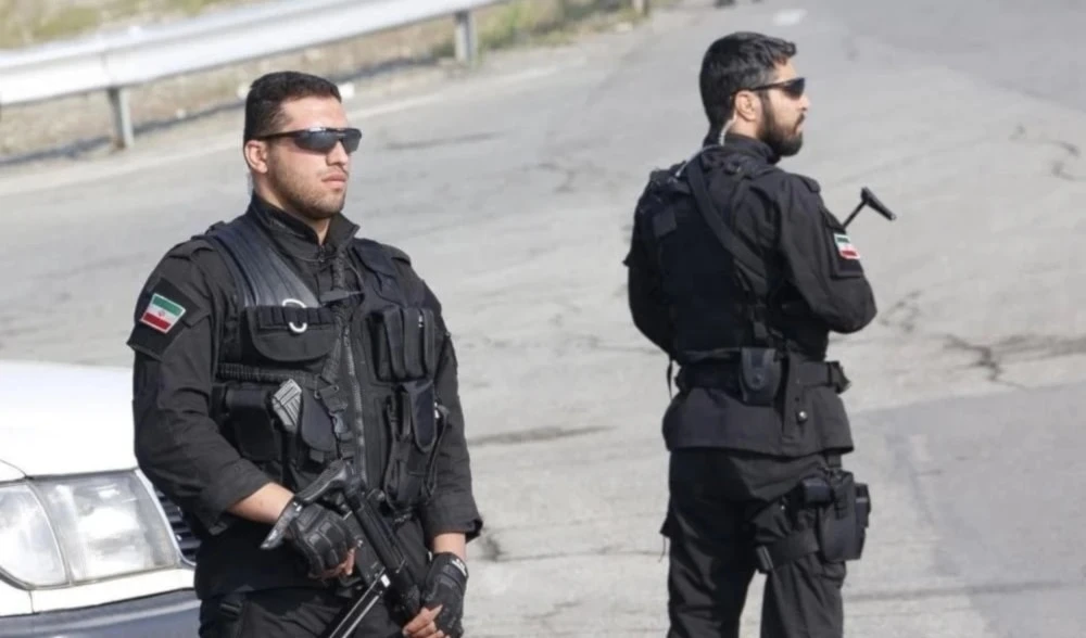 Fuerzas de seguridad iraní durante el operativo antiterrorista.