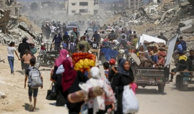 Los residentes de Gaza huyen a zonas más seguras tras las amenazas de evacuación (archivo) Los residentes de Gaza huyen a zonas más seguras tras las amenazas de evacuación (archivo)