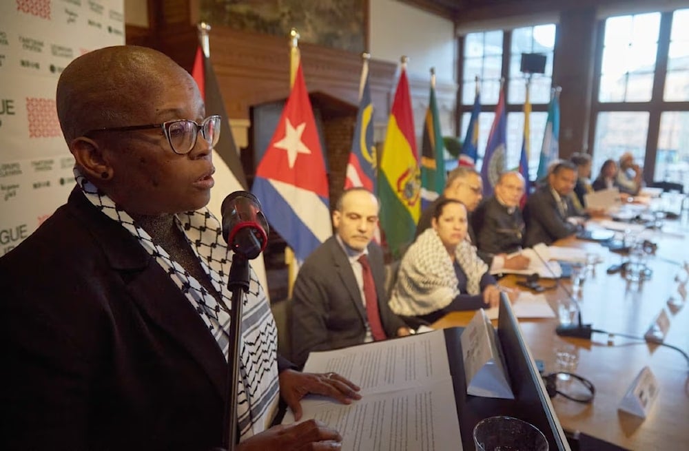 La ministra de Justicia de Namibia, Yvonne Dausab, durante una rueda de prensa del Grupo de La Haya, en enero pasado en La Haya, Países Bajos. (Foto: Getty Images)
