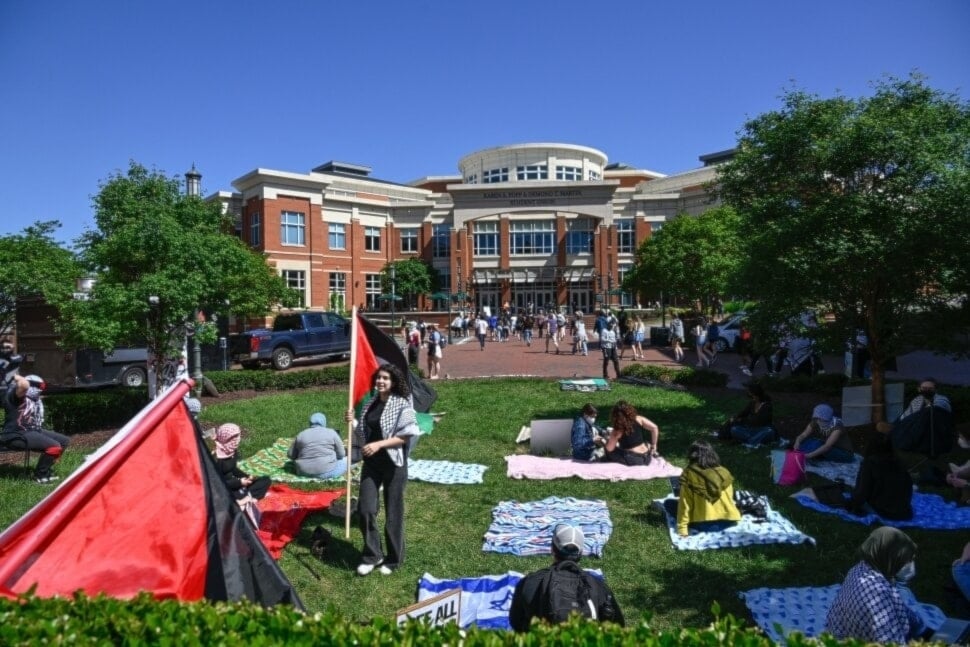 Manifestación estudiantil en apoyo a Palestina en Carolina del Norte.