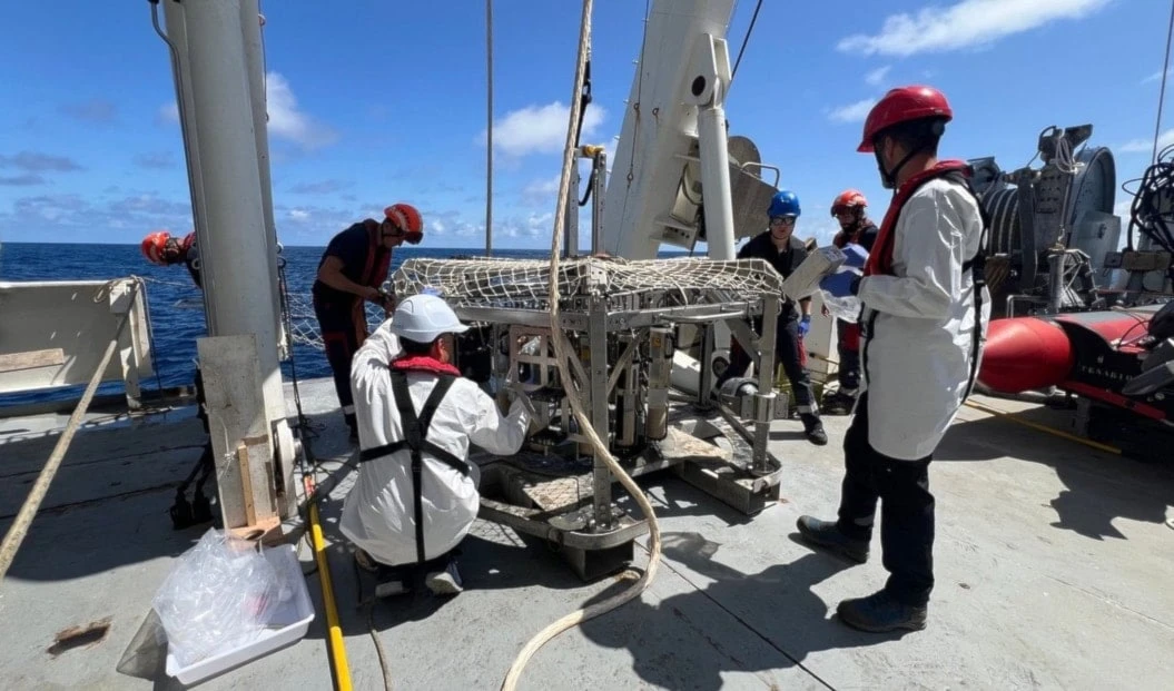 Misión impulsada por el Centro Nacional para la Investigación Científica de Francia. Foto: Ecole Normale Supérieure de Paris / Javier Escartín.
