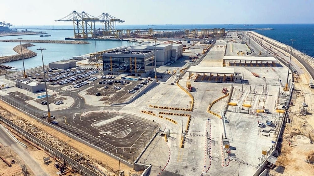 El puerto de Eilat también fue blanco de ataques repetidos, lo cual agravó la crisis operativa y financiera. 