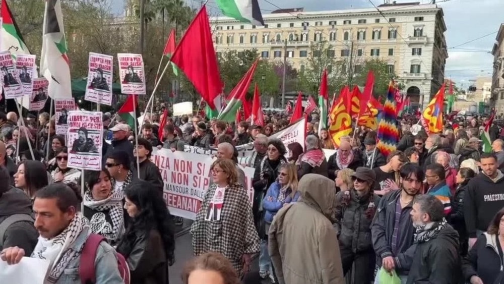 Manifestantes en una marcha propalestina en Roma, el sábado 7 de junio de 2025. Foto: AP