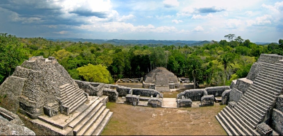 Vinculan tumba maya con legendario rey