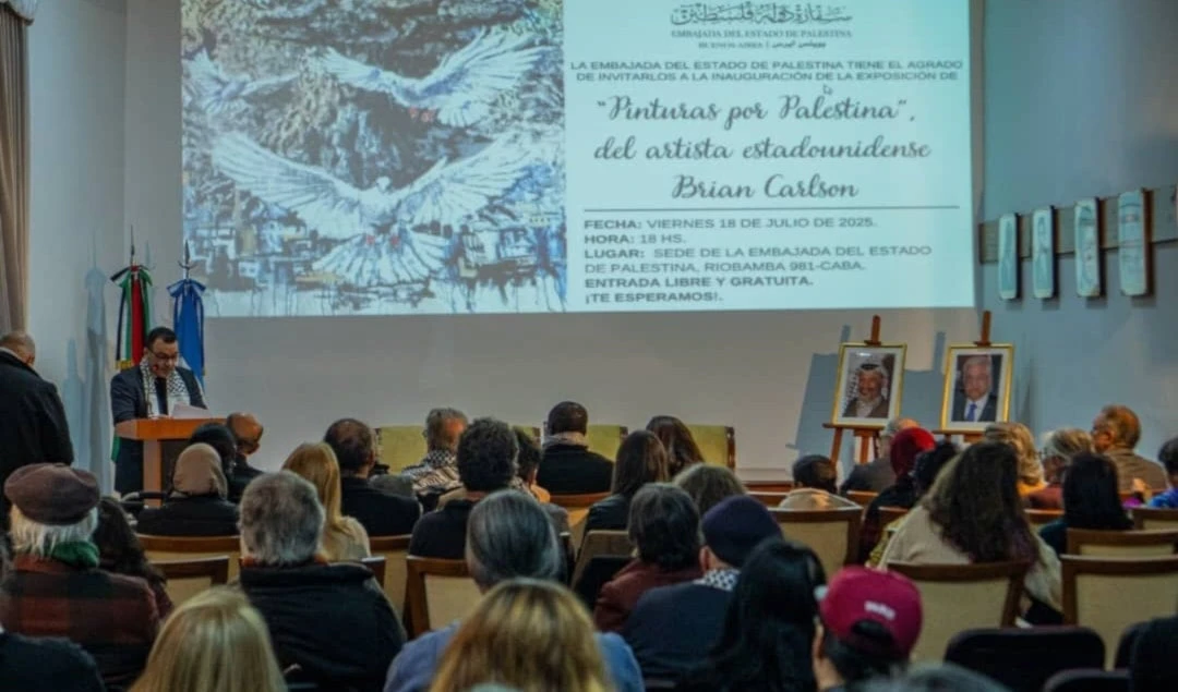 Inauguración de la exposición por Palestina. Foto: WAFA. Inauguración de la exposición por Palestina. Foto: WAFA.