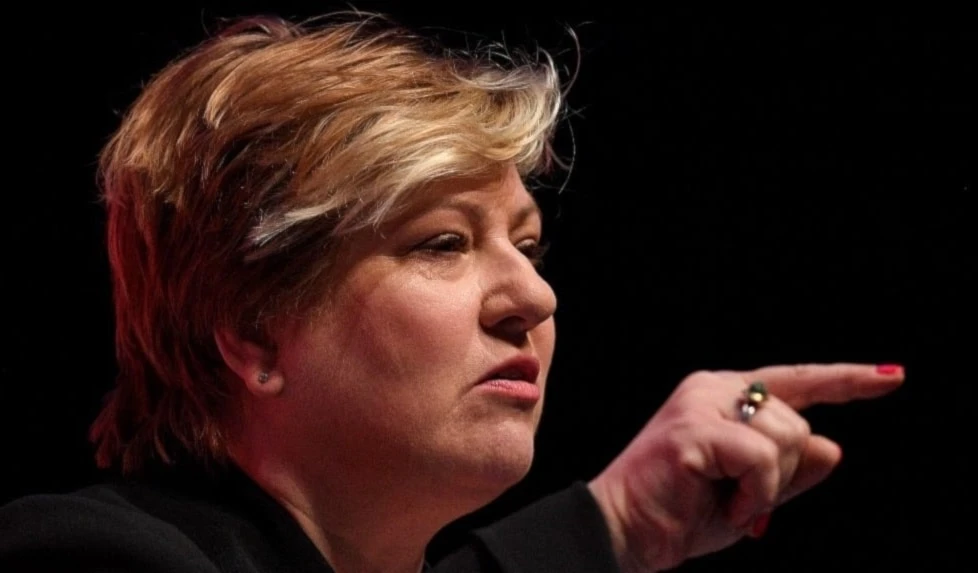 La presidenta del Comité de Exteriores del Parlamento de Reino Unido, Emily Thornberry, calificó de débiles y tardías las acciones británicas frente al conflicto árabe-israelí.