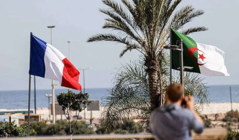 Las relaciones entre Argelia y Francia han estado marcadas por altibajos históricos, alimentados por el pasado colonial, los flujos migratorios y las diferencias en política exterior. Las relaciones entre Argelia y Francia han estado marcadas por altibajos históricos, alimentados por el pasado colonial, los flujos migratorios y las diferencias en política exterior.