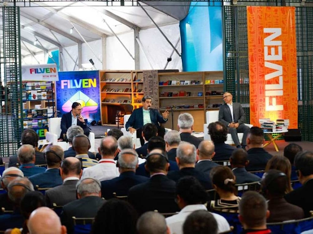 Maduro denuncia sionismo en apertura de Feria del Libro en Venezuela