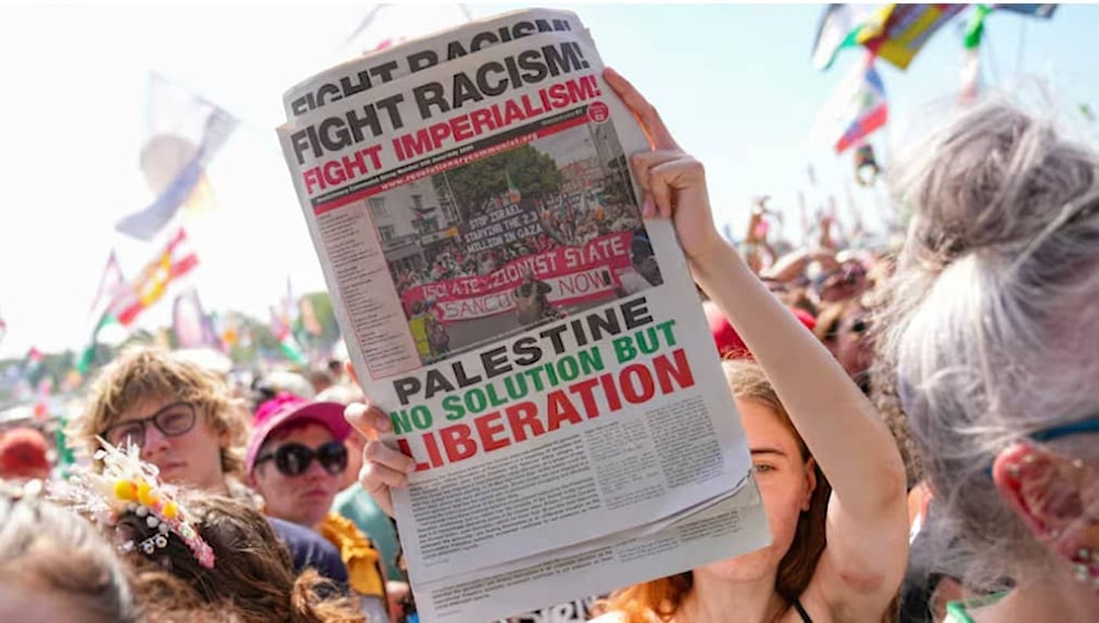 El Festival de Glastonbury trascendió por los llamados, tanto de músicos como del público, para poner fin a la violencia en Palestina. Foto: AP.