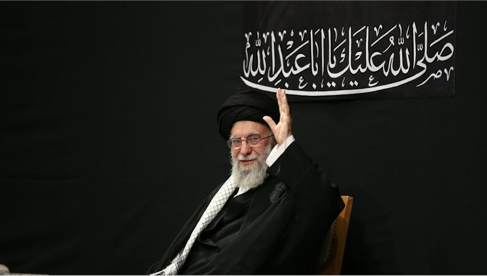 Khamenei: La defensa de Palestina, la lucha contra el colonialismo y la lealtad a los mártires sustentan en el amor por la patria, la cultura viva y el liderazgo firme.