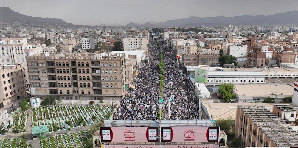 Yemenitas conmemoran Ashura en Saná.