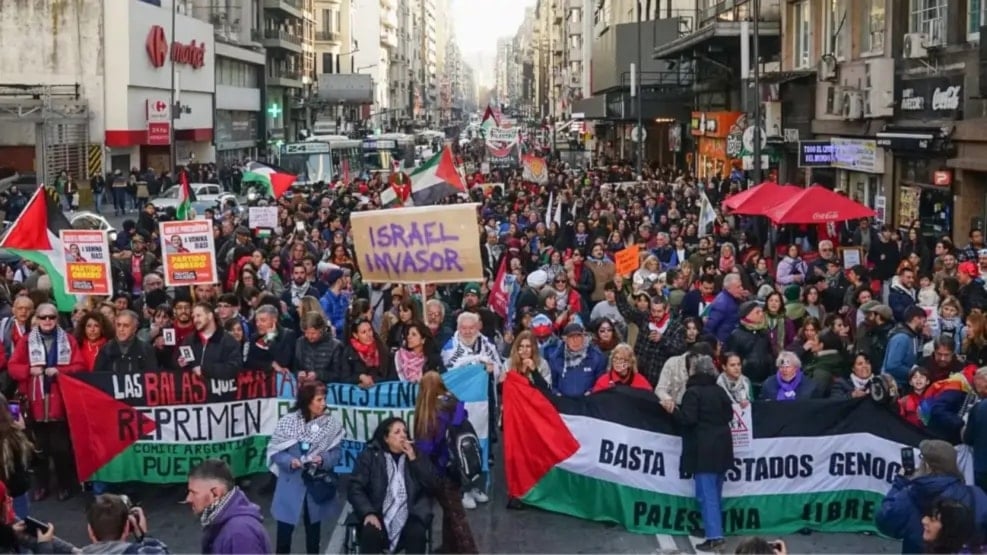 Miles marcharon en Buenos Aires contra ofensiva de 