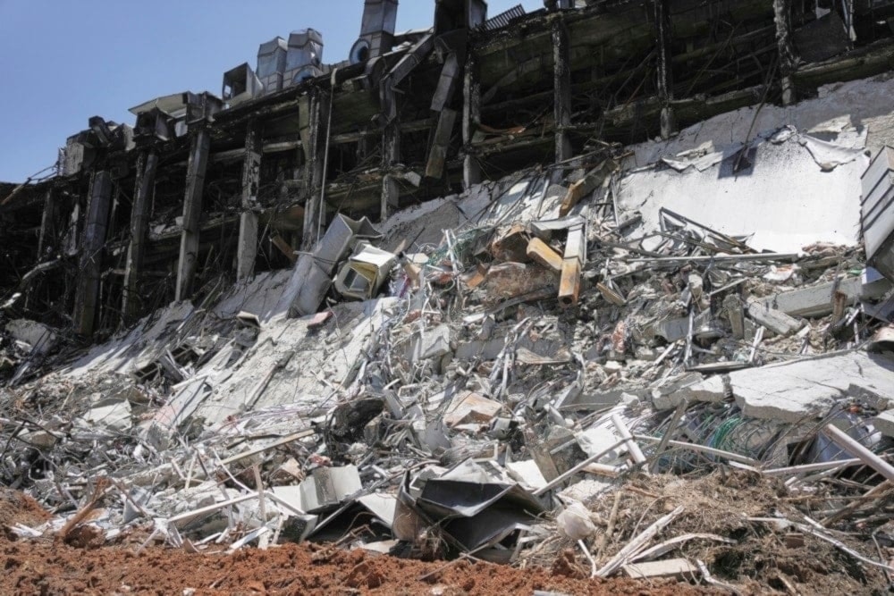 Consecuencias del ataque con misiles iraníes contra el Instituto Weizmann israelí (Foto: Associated Press)