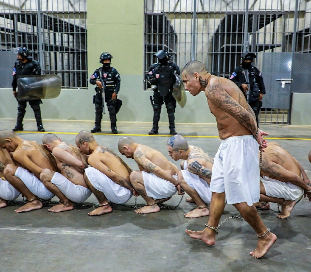 De acuerdo con Socorro Jurídico Humanitario, se contabilizan al menos 430 personas que han fallecido durante estos tres años bajo custodia estatal. (Foto: Página 12)