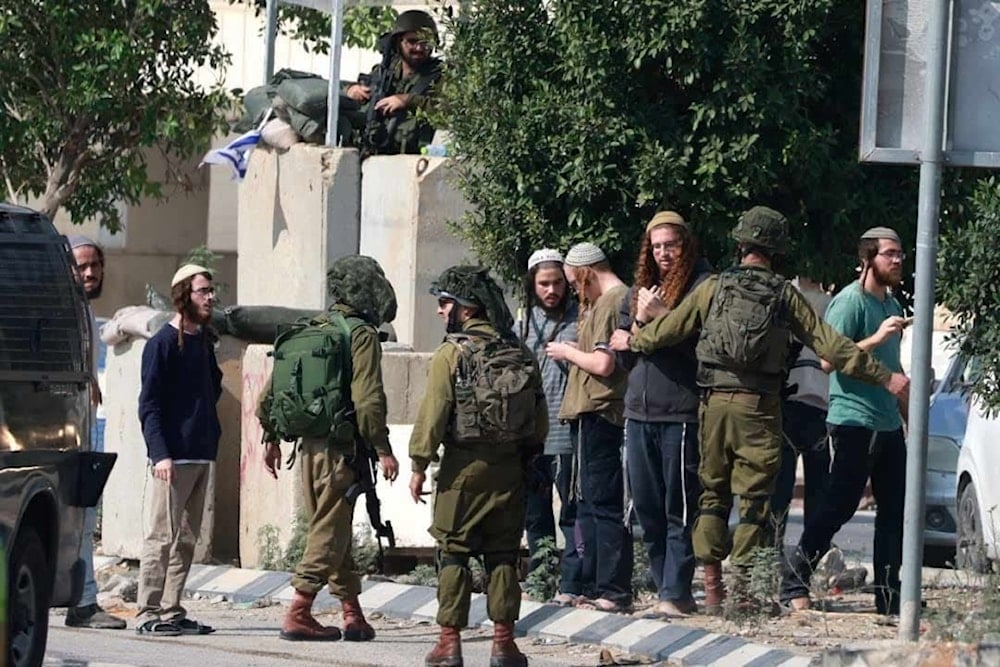 Colonos israelíes mantienen sus incursiones en Cisjordania con el resguardo del 