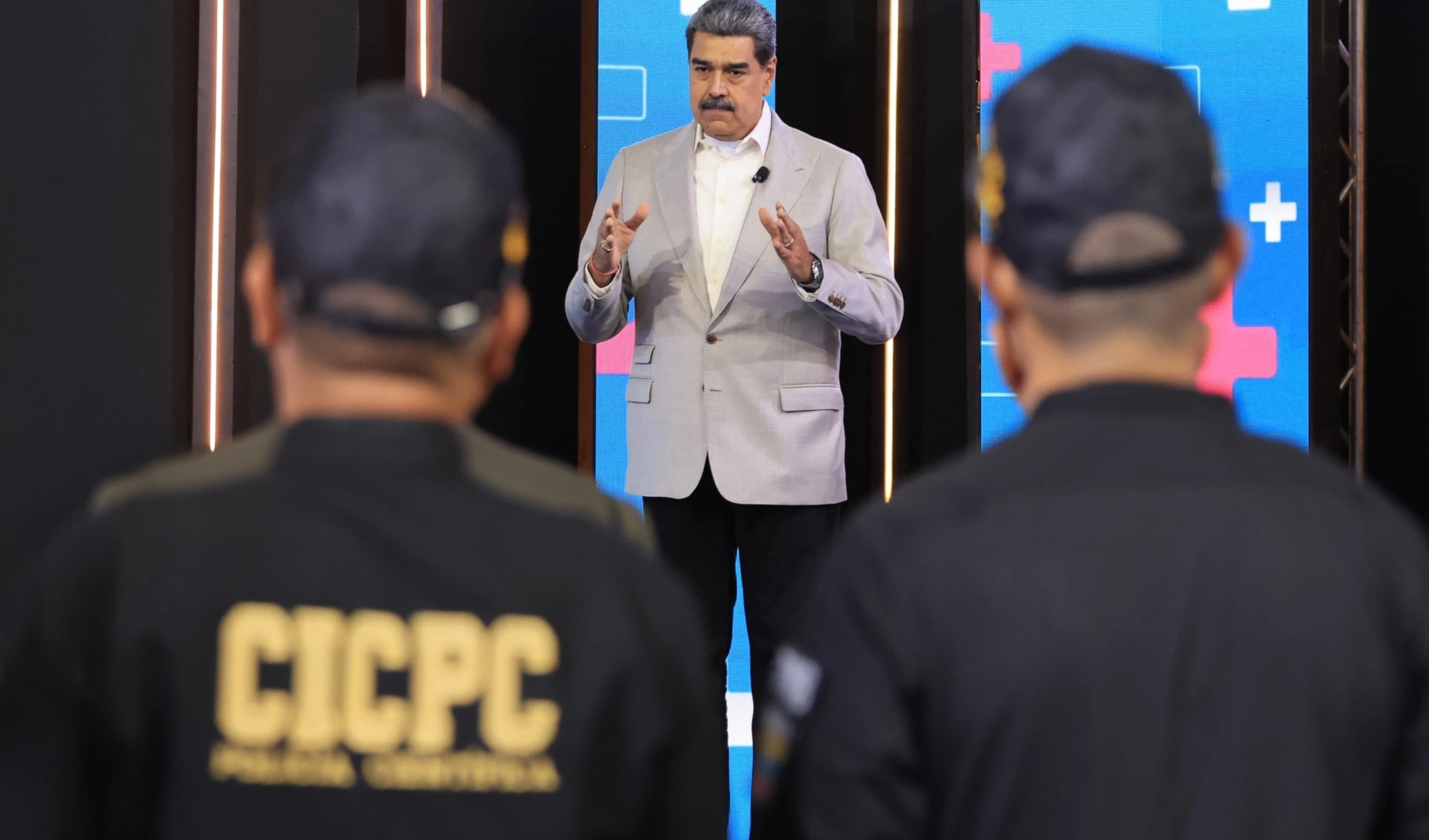 Nicolás Maduro reveló que las fuerzas de seguridad neutralizaron planes para atacar infraestructuras civiles y militares. Nicolás Maduro reveló que las fuerzas de seguridad neutralizaron planes para atacar infraestructuras civiles y militares.