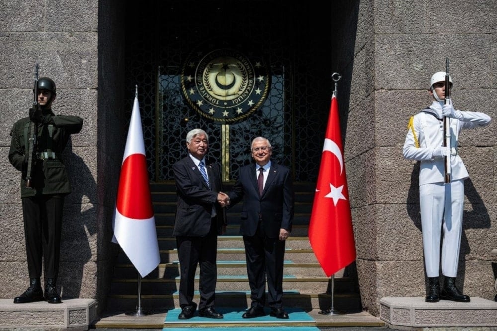 Ministro de Defensa de Japón discute cooperación militar con Turquía