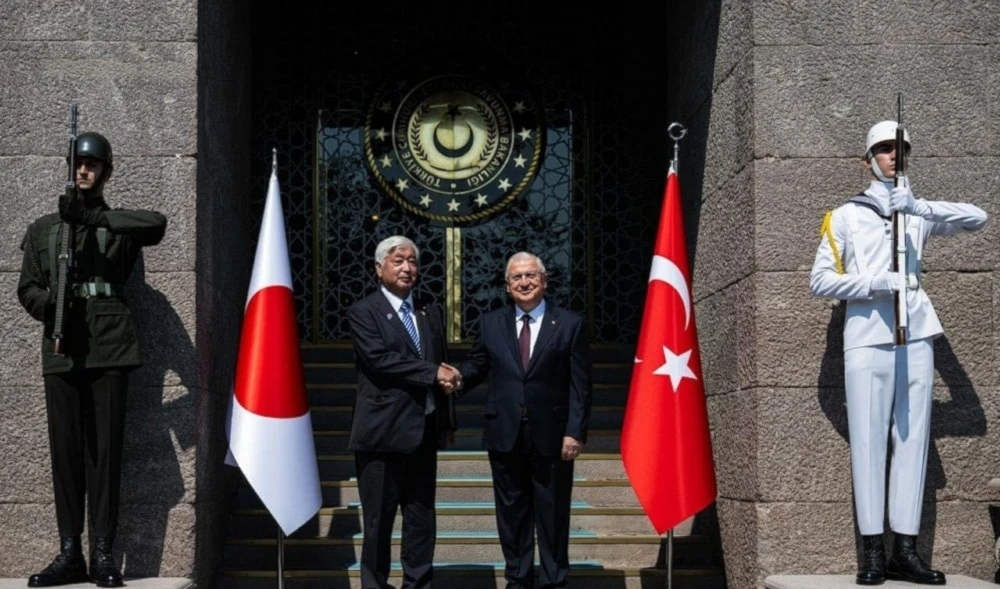 Ministro de Defensa de Japón discute cooperación militar con Turquía Ministro de Defensa de Japón discute cooperación militar con Turquía