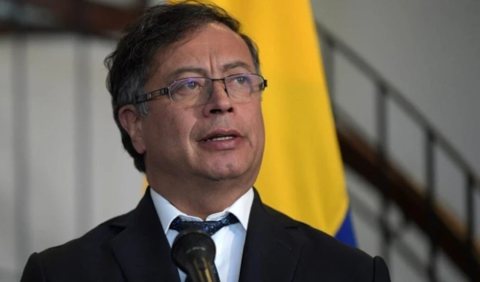 Petro denuncia que el ELN y la Segunda Marquetalia prevén una invasión de EE. UU. a Venezuela Petro denuncia que el ELN y la Segunda Marquetalia prevén una invasión de EE. UU. a Venezuela