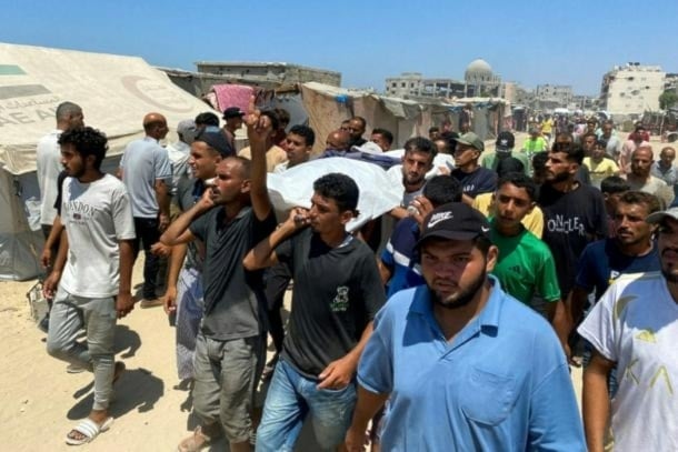 Ataque israelí a hospital de Gaza deja 20 muertos y el hambre avanza