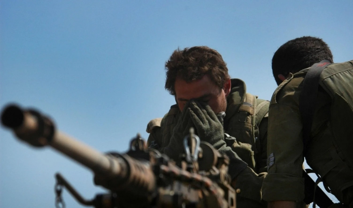 Oficiales israelíes reconocen que el número de soldados rehusados presentarse aumenta mes a mes. Oficiales israelíes reconocen que el número de soldados rehusados presentarse aumenta mes a mes.