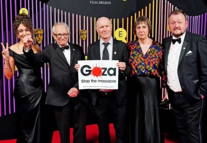 Ken Loach y Paul Laverty denunciaron el genocidio en Gaza el pasado mes de febrero en la entrega de los Bafta. Foto: EP.