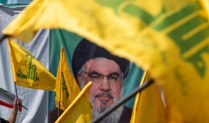 Coronel israelí advierte que Hizbullah reconstruyó su poder militar, fabrica drones y no renunciará a sus armas, pese a tensiones en Líbano y Siria.