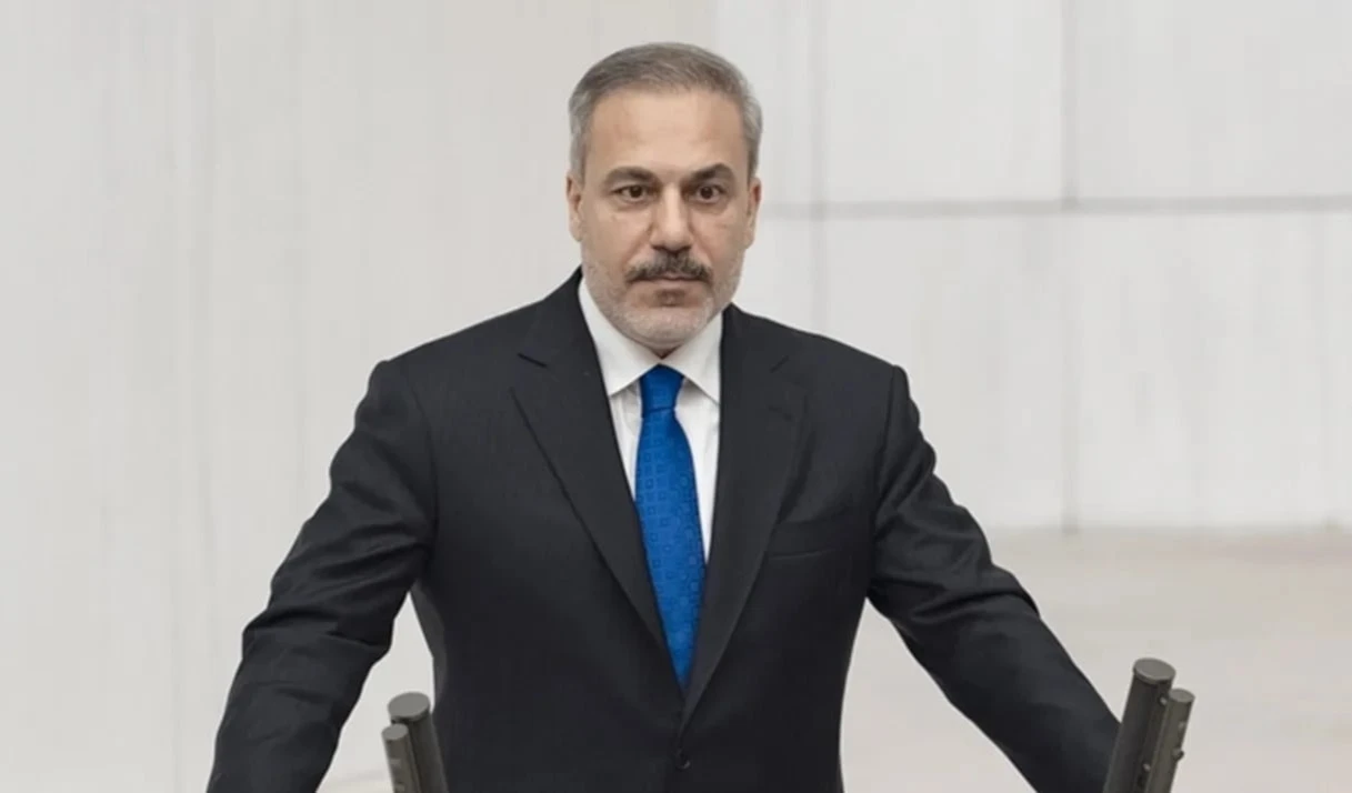 Turquía corta lazos con Israel, cierra su espacio aéreo y denuncia genocidio en Gaza, mientras alerta sobre Al-Aqsa y tensiones regionales. Turquía corta lazos con Israel, cierra su espacio aéreo y denuncia genocidio en Gaza, mientras alerta sobre Al-Aqsa y tensiones regionales.