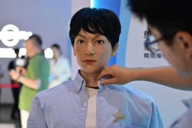 Robot humanoide cursará un doctorado en Shanghái