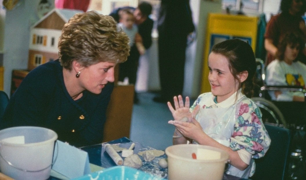La princesa de Gales durante una visita al hospital Great Ormond Street en 1991.