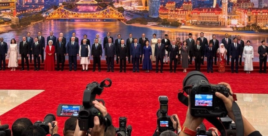 Foto de familia de la 25 Cumbre OCS con sede en Tianjin, China (Foto: Xinhua)